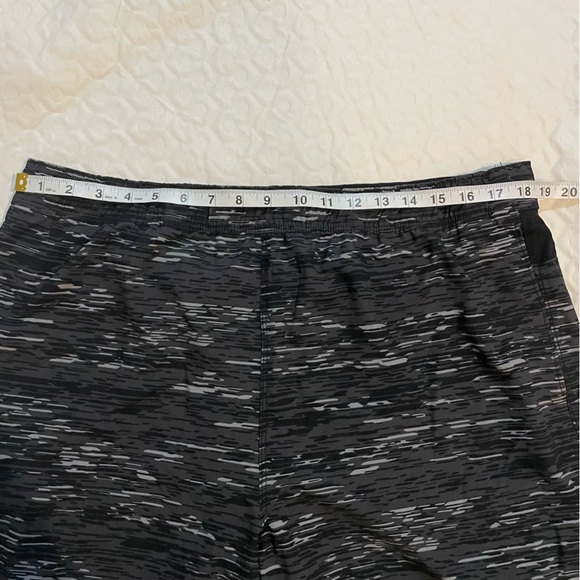 Speedo Swim Trunks Men’s XL Black and Gray Compression Lining Swim Pool Beach - Picture 5 of 11